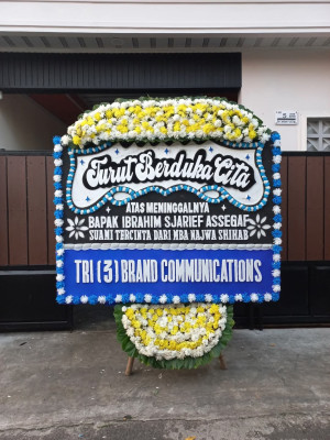 Papan Bunga Duka di Arosbaya